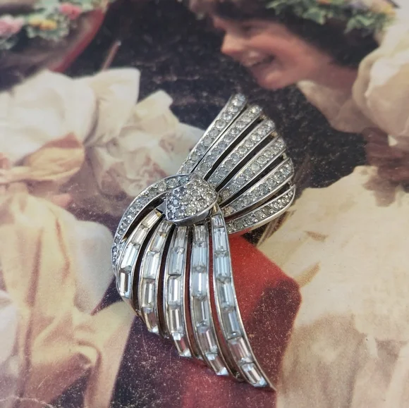Art Deco Silver Women's Jewelry Brooch - Picture 7 of 16